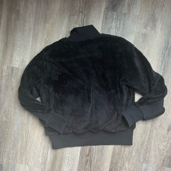 Lole fuzzy bomber style jacket - Picture 5 of 14